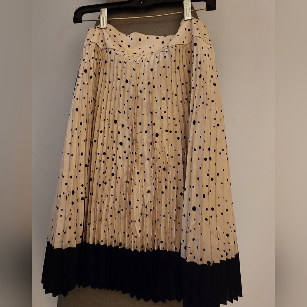 Ann Taylor Cream and Black Polka Dot A-Line Skirt